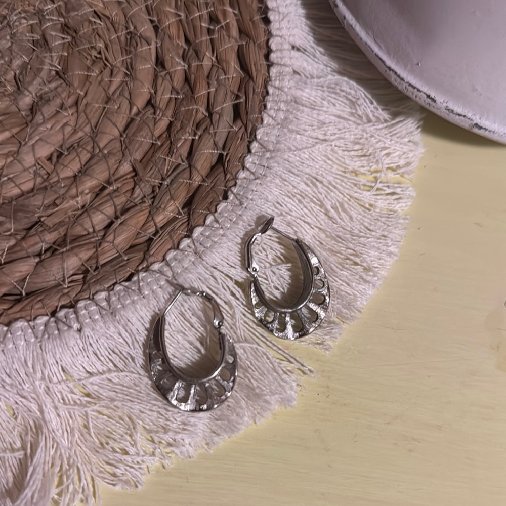 Elegant Silver tone Hoop Earrings